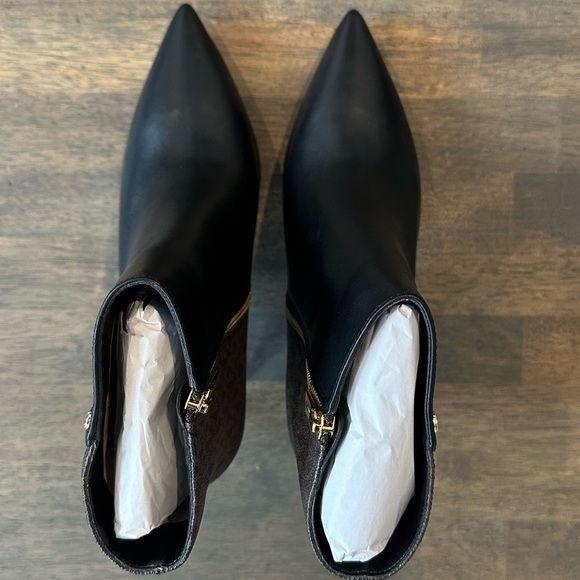 MICHAEL Michael Kors Alina Flex Bootie - Picture 5 of 8